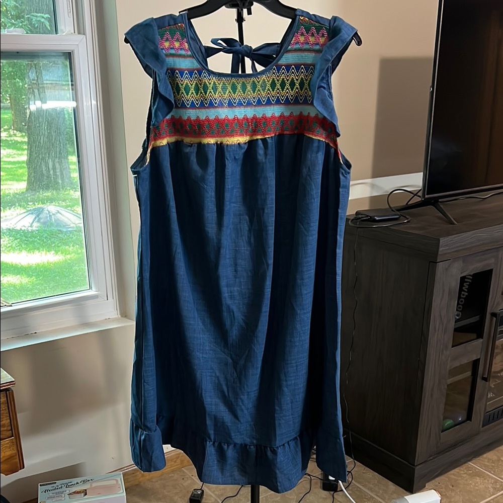 SHEIN Blue Embroidered Sleeveless Midi Dress